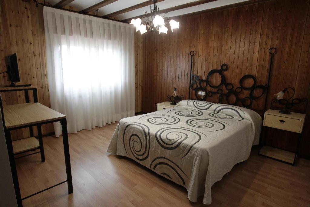منزل الضيف Matute de la Sierra  في Casona Santa Coloma الغرفة الصورة